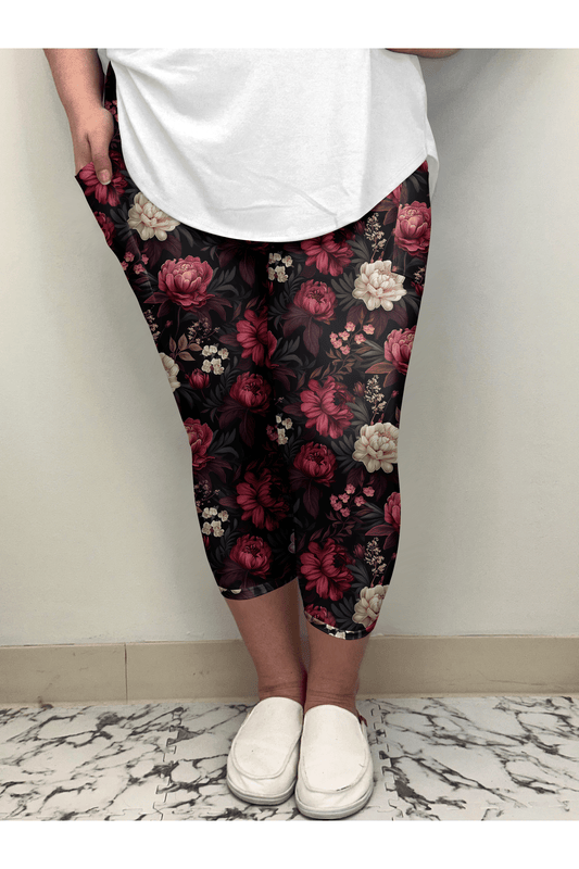 Black Floral Capri w/ Pockets