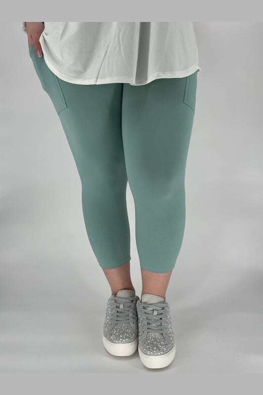 Spring Green Capri w/ Pockets