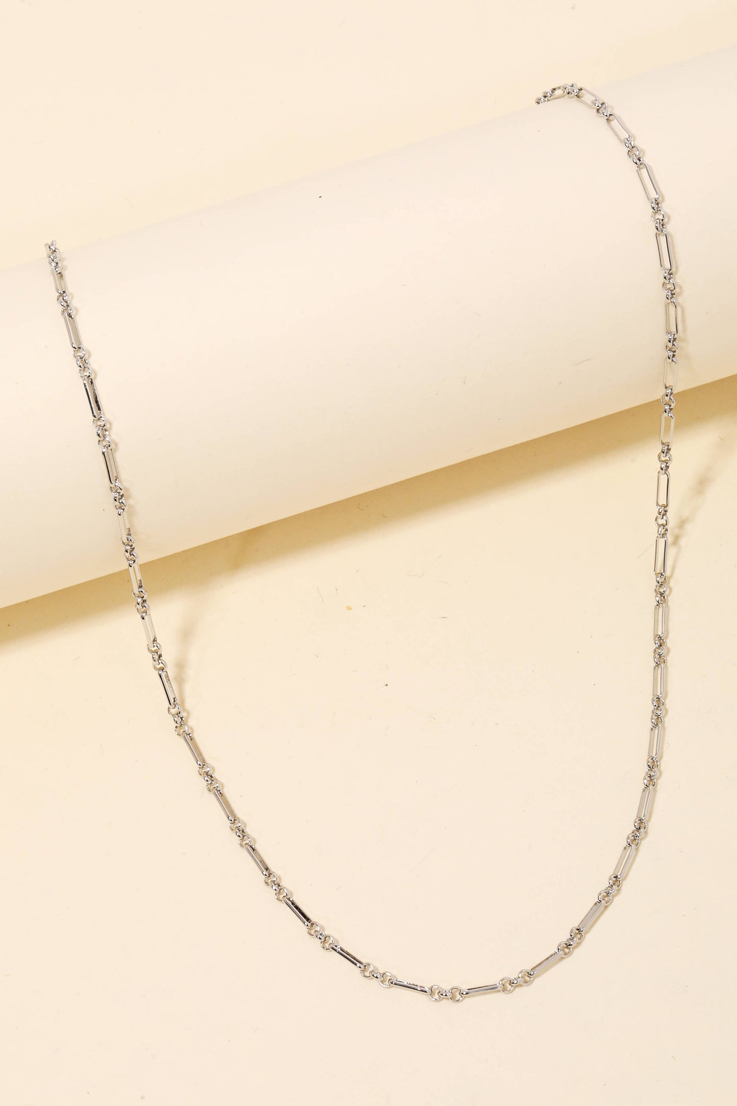 Dainty Oval Chain Link Necklace in Silver