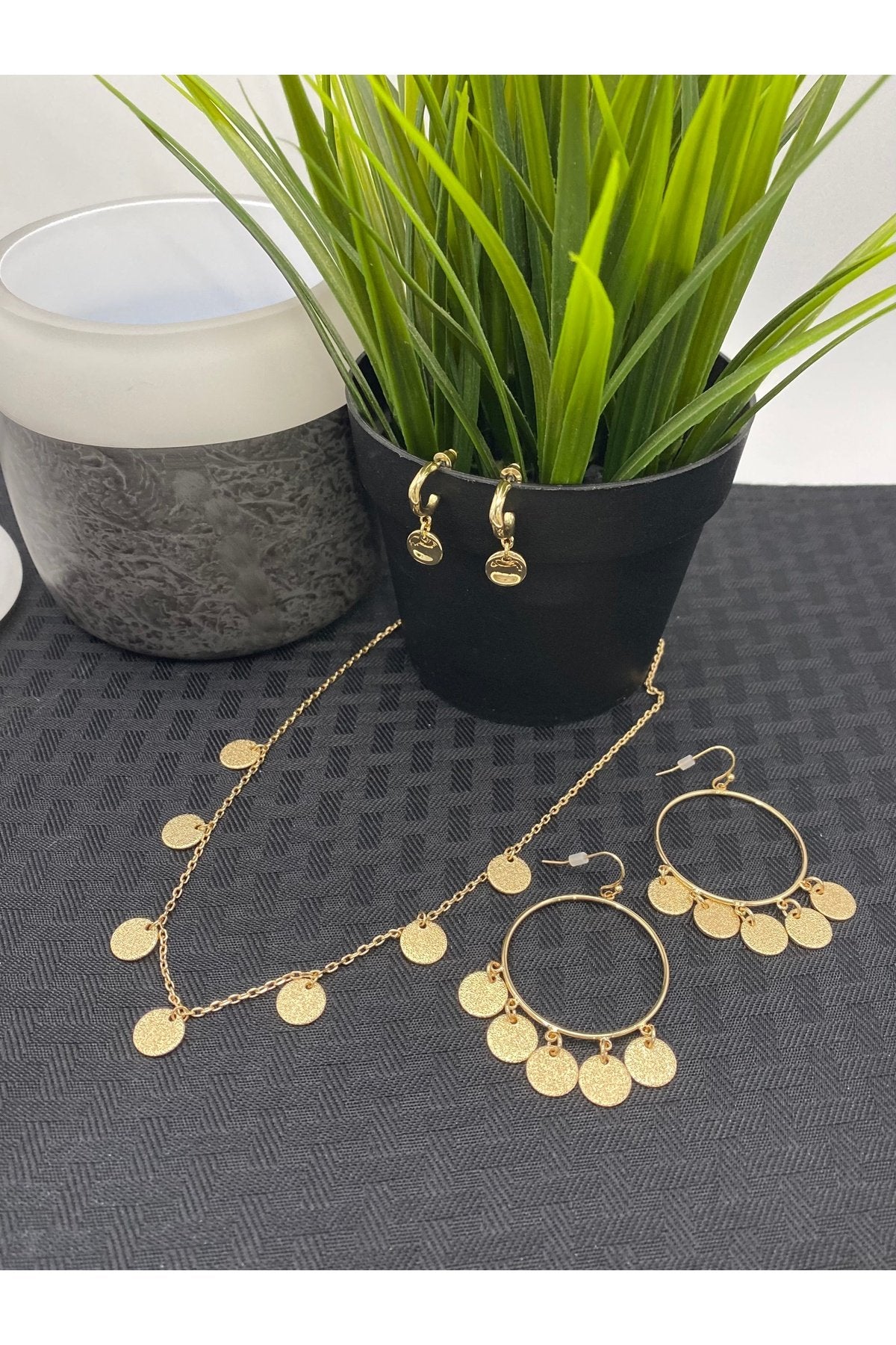 Small Hoop w/ Circle Dangle Earrings - Gold