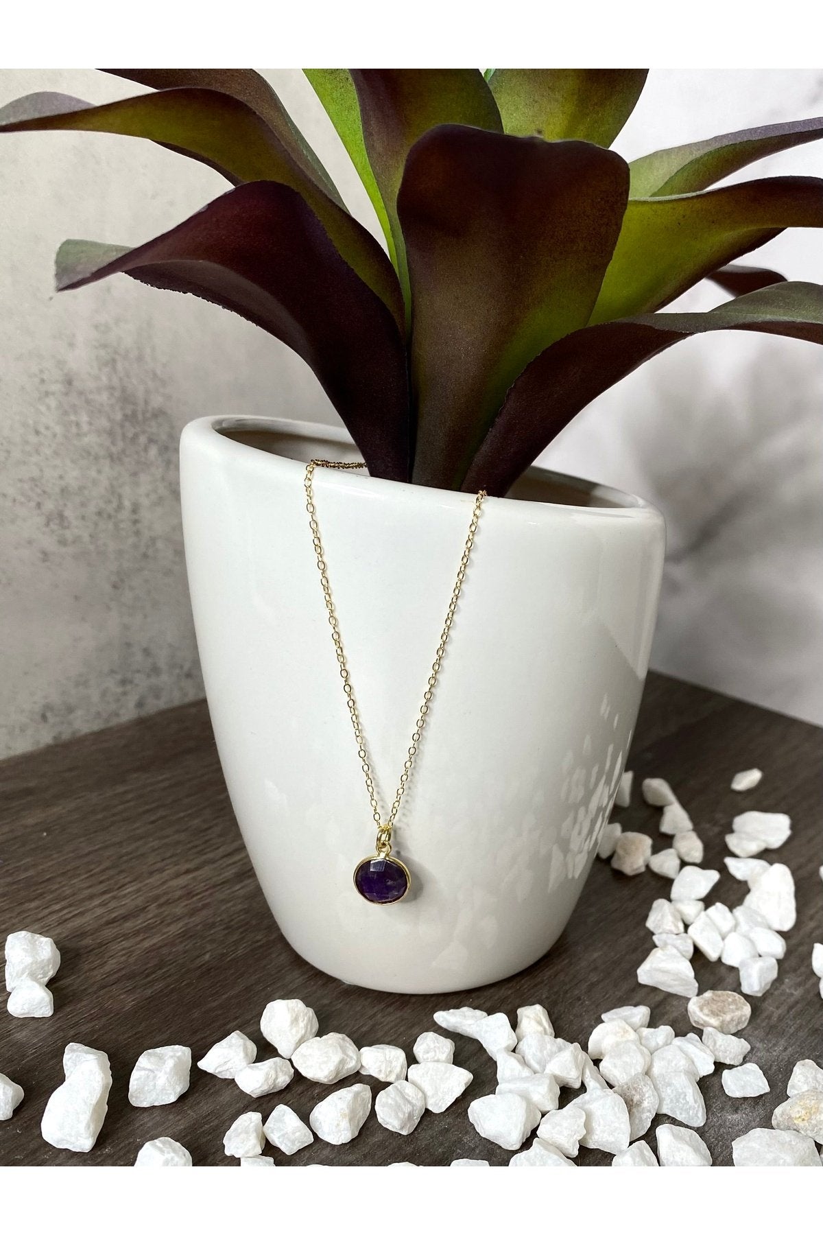 Round Amethyst Necklace in Gold