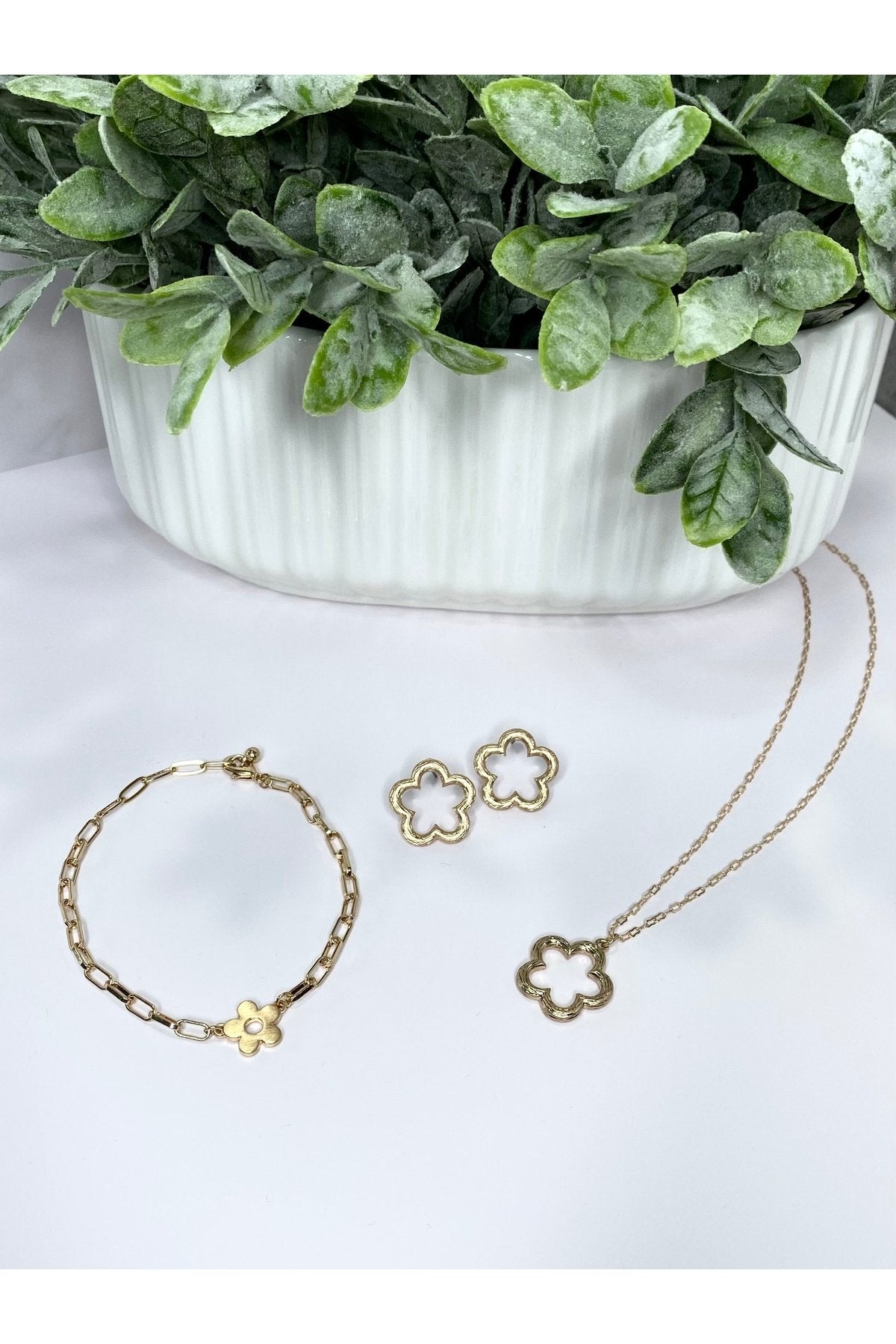 Flower Chain Bracelet - Gold