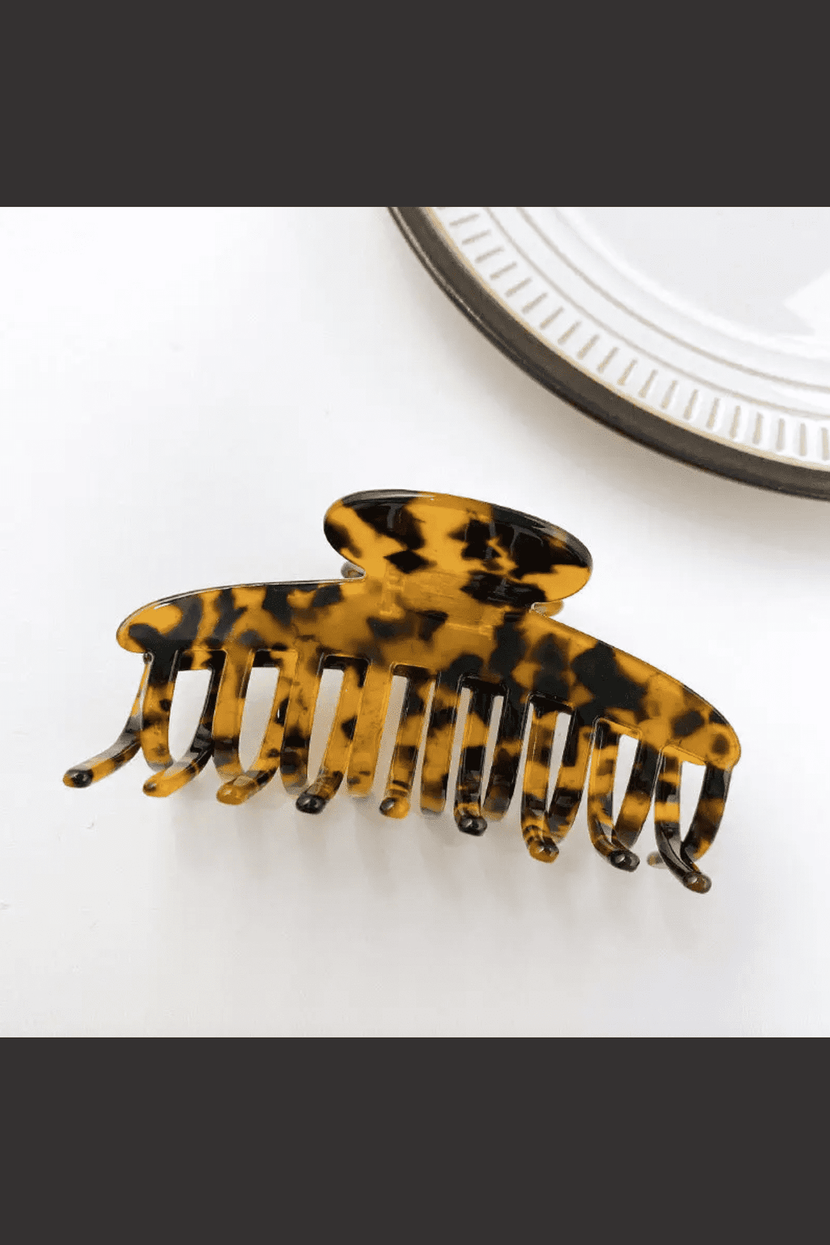 Large Classic Round Hair Claw Clip